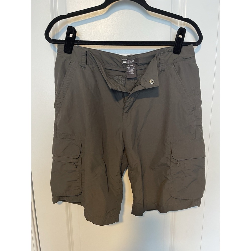 REI‎ Women's Cargo Shorts Size 8 Dark Green 100% Nylon, UPF 50+, Zip Pockets